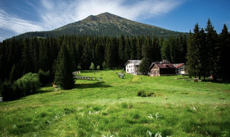 Vezhen Hut